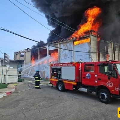 صاروخ إیرانی یسقط قرب محطه الطاقه فی أشدود؛ وبدء موجه أخرى من الهجمات