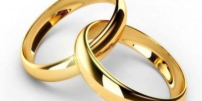 زواجٌ مثیرٌ للجدل لرجلٍ یبلغ من العمر 35 عامًا من امرأهٍ مسنّه یتحول إلى قصهٍ إخباریهٍ مثیرهٍ للضجه