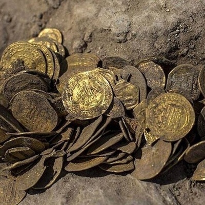 خریطه الکنز التی یحملها خمسه رجال من مازندران [+صور]