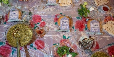 إفطار بسیط یجمع المجتمع فی شیراز