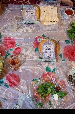 إفطار بسیط یجمع المجتمع فی شیراز