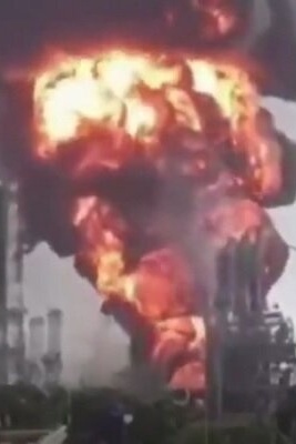 النیران تشتعل فی وحده ترقیه النفط "بترو سیدینو" فی فنزویلا