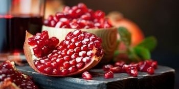 ما یجب أن تعرفه عن سعرات الرمان الحراریه وقیمته الغذائیه