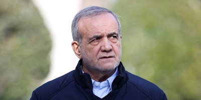 بیزشکیان یواجه عاصفه الإشاعات، متعاطف مع الشعب الحزین، ویدافع عن حریه السجناء