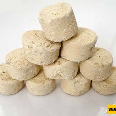 علاج حب الشباب فی الوجه والجسم باستخدام محلول الکالامین یقلل التهیج