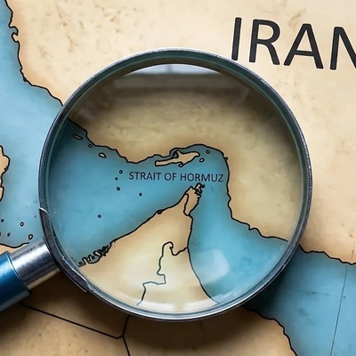 عُمان تصدر تحذیرًا عاجلًا مع إعلان إنذار أحمر فی مضیق هرمز بعد رصد جسم غامض