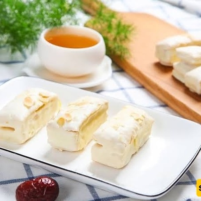 کیفیه إعداد معجنات اللوز الهشّه واللذیذه والمغذیه