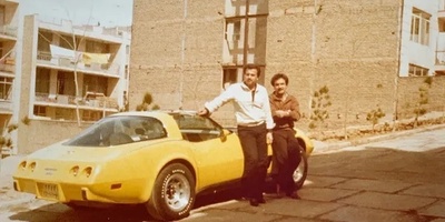 رحله عبر ذکریات الماضی مع أندر السیارات الکلاسیکیه منذ 60 عاماً — تعرف على ملک عشاق السیارات فی إیران الذی تصل قیمه مجموعته الیوم إلى الملیارات