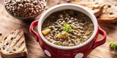 طریقه تحضیر شوربه العدس الکریمیه على طریقه المطاعم لـ4–6 أشخاص