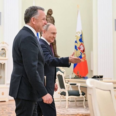 مهمه سریه؟ زیاره المبعوث الخاص الأمریکی إلى موسکو وسط تصاعد التوترات