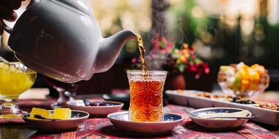 کیف تعرف أن الشای قد تم تحضیره بشکل صحیح: 3 علامات أساسیه