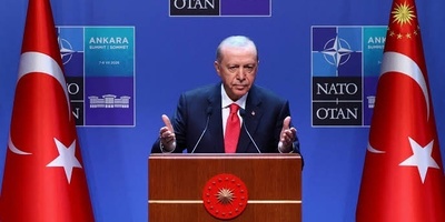 أعاد أردوغان الهدیه دون أن یفتحها: القصه وراء الهدیه المثیره للجدل التی قُدِّمت لقاده العالم فی ترکیا
