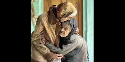 فوز الوثائقی الإیرانی "أختان" بجائزه التعاون الإنتاجی من قناه الجزیره الوثائقیه فی مهرجان طوکیو دوکس 2025