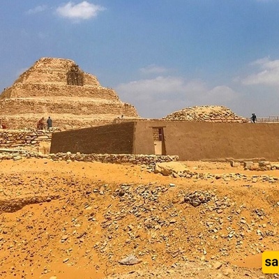 الفرعون الذی یلتهم الآلهه: ماذا یعنی أکثر النقوش المصریه القدیمه غموضًا؟