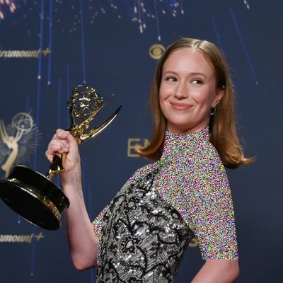 خطاب هانا إینبیندر فی حفل إیمی مُحرَّم: "حرّروا فلسطین"؛ العالم سمعک جیدًا یا سیدتی