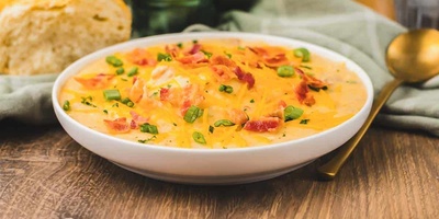 بمکونات بسیطه.. حضّر ألذ شوربه بطاطس کریمیه فی الطباخ البطیء دون عناء