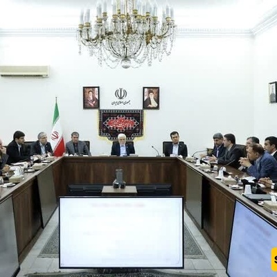 عارف: نسعى لتحقیق مکانه رائده فی مجال التقنیات الناشئه