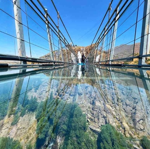 جسر هیر الزجاجی المعلق