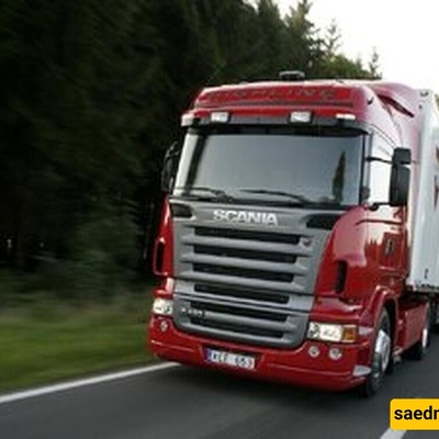 شاحنه هذه المرأه البالغه من العمر 35 عامًا تبدو کمنزل أحلام باربی