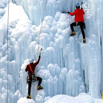 زوجان ألمانیان یکتشفان مومیاء رجل الجلید البالغ عمرها 5,300 عام