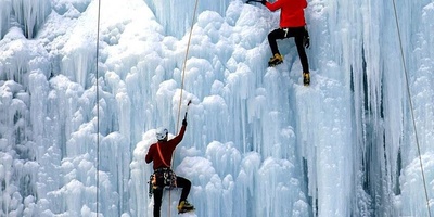 زوجان ألمانیان یکتشفان مومیاء رجل الجلید البالغ عمرها 5,300 عام