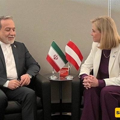 وزیر الخارجیه الإیرانی یوجّه تحذیراً صارماً بشأن ضغوط الاتحاد الأوروبی