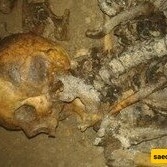ساق رجل خرجت من داخل قبر الجار + صوره