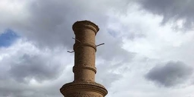 هل تصدق أن هناک مناره خشبیه الطابع بالکامل تتحرک باللمس؟ اکتشف منار خرانق