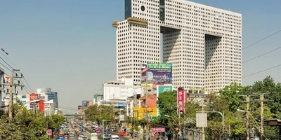 نظره جدیده على برج الفیل فی بانکوک: مکان یلتقی فیه العبقریه والإبداع والغرابه!