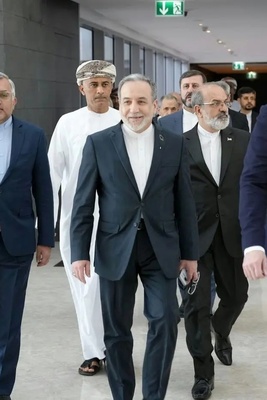 العراقجی یُحیّی صهر ترامب خلال مفاوضات الأمس