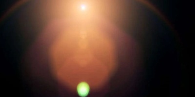 أضواء غامضه فی السماء أثناء التجارب النوویه: علامات على الذرات أم على الفضائیین؟