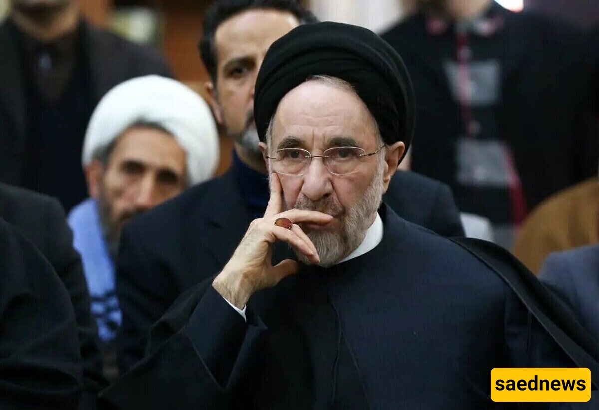 سید محمد خاتمی یظهر إلى جانب شقیق المرشد الأعلى فی مجلس عزاء بطهران + صوره