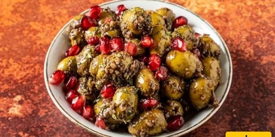 طریقه عمل الزیتون المتبل بالثوم