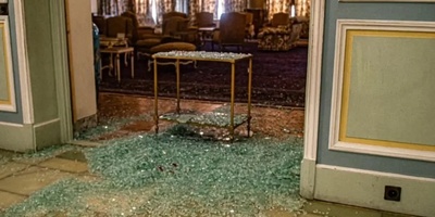 قصر سعدآباد یتضرر فی هجمات العدو؛ تراث إیران یهتز بالانفجارات