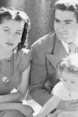 لماذا طلّق محمد رضا شاه بهلوی فوزیه؟