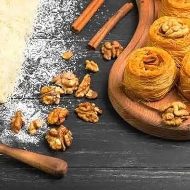 کیفیه تحضیر الکنافه بالجبنه لأربعه أشخاص