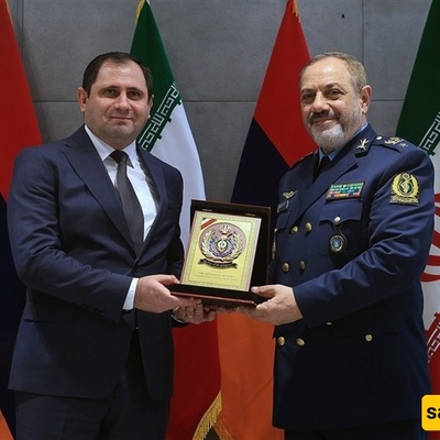 إیران وأرمینیا تدرسان تعزیز العلاقات الدفاعیه