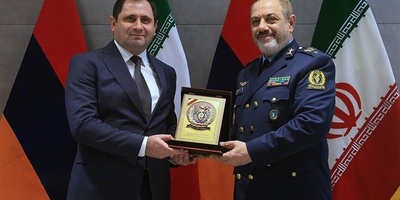 إیران وأرمینیا تدرسان تعزیز العلاقات الدفاعیه