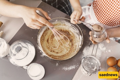 کیفیه منع رائحه البیض فی الکعک: نصائح لخفق البیض بشکل صحیح فی الخَبز