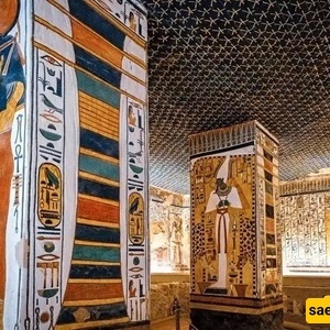 فیدیو مذهل لتصامیم فنیه فی قبر الملکه نفرتاری: العصر الذهبی للفن فی مصر القدیمه