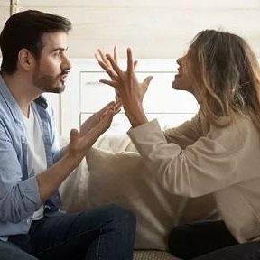 الغضب المتکرر تجاه الزوج/الزوجه واستراتیجیات إداره الغضب فی الحیاه الزوجیه
