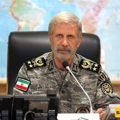 قائد الجیش الإیرانی یرفض أسطوره لا هزیمه للولایات المتحده ویصفها بالکاذبه ویتوقع هزیمه العدو