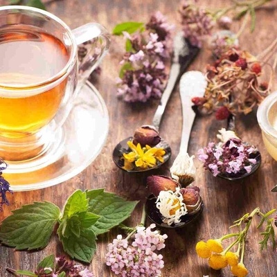 أفضل أنواع شای الأعشاب لبشره صحیه ومشرقه