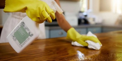 5 طرق تقلیدیه ومجربه لجعل منزلک یلمع بسرعه خلال تنظیف الربیع