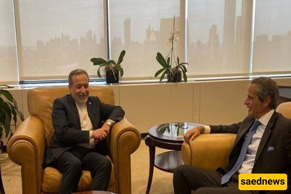وزیر خارجیه إیران ورئیس الوکاله الدولیه للطاقه الذریه یجرون محادثات حاسمه حول التعاون النووی فی نیویورک