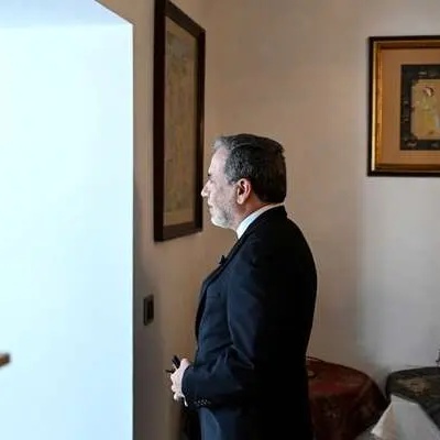 سید عباس عراقچی یُفقد رافائیل گروسی مصداقیته دولیاً بتغریده مثیره + صوره