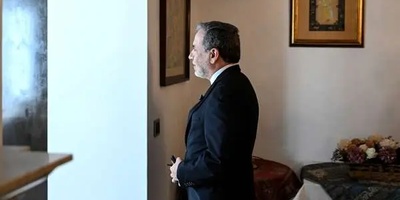 سید عباس عراقچی یُفقد رافائیل گروسی مصداقیته دولیاً بتغریده مثیره + صوره