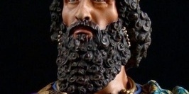 العجیبه المنسیه فی إیران القدیمه: قبر أردشیر الثانی والهندسه التی لم تستطع الزمن کسرها!