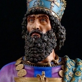 العجیبه المنسیه فی إیران القدیمه: قبر أردشیر الثانی والهندسه التی لم تستطع الزمن کسرها!