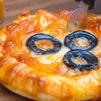 طبخ سریع جدًا: وصفه بیتزا مصغّره منزلیه لذیذه + فیدیو